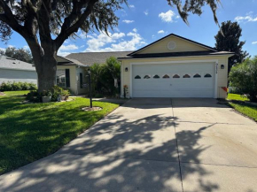 Charming 3br Oasis With Golf Cart And Lanai